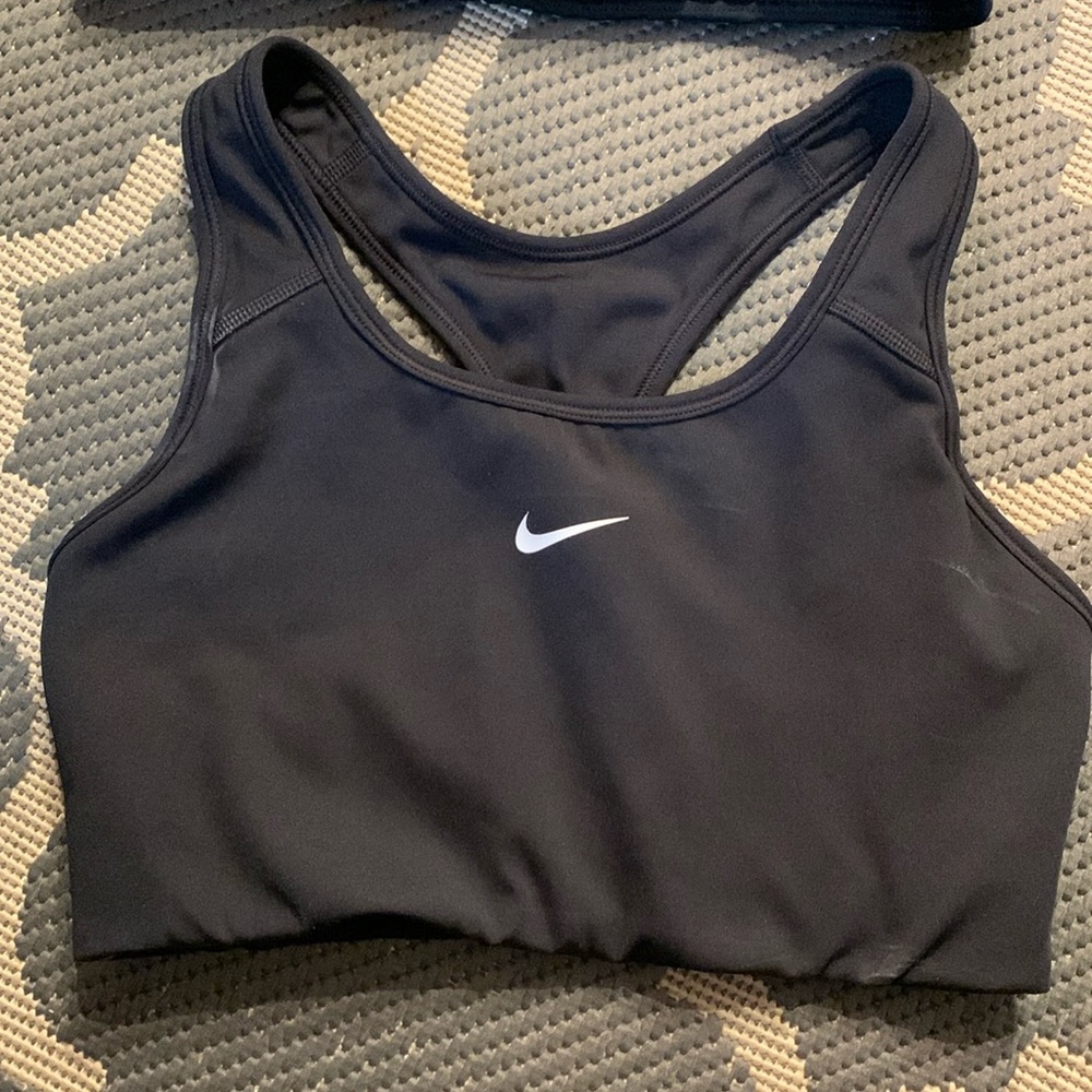 Nike Women’s Black Sports Bra - Size M